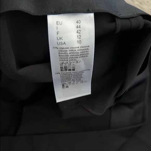 Wolford Classic Black Pencil Skirt – Size US 10 – NWT - Picture 3 of 5